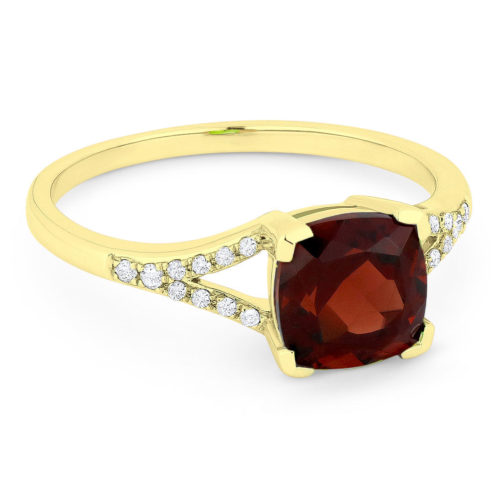 Beautiful Hand Crafted 14K Yellow Gold 7MM Garnet And Diamond Essentials Collection Ring