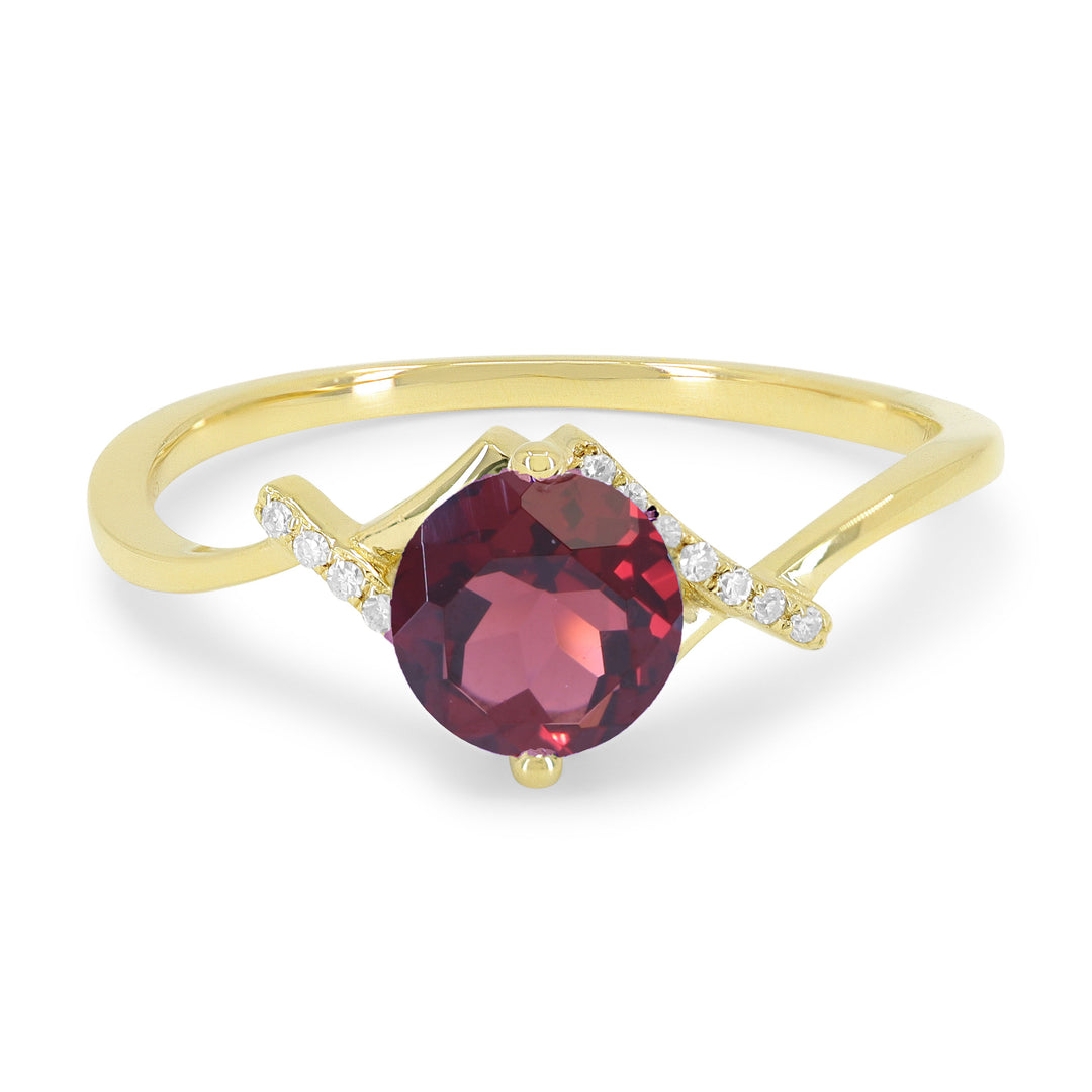 Beautiful Hand Crafted 14K Yellow Gold 6MM Garnet And Diamond Essentials Collection Ring