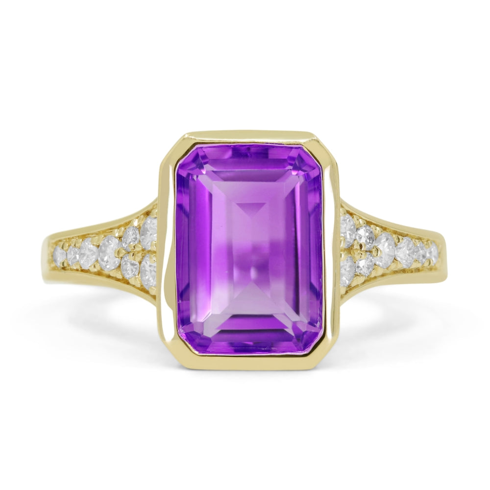 Beautiful Hand Crafted 14K Yellow Gold 7x10MM Amethyst And Diamond Essentials Collection Ring