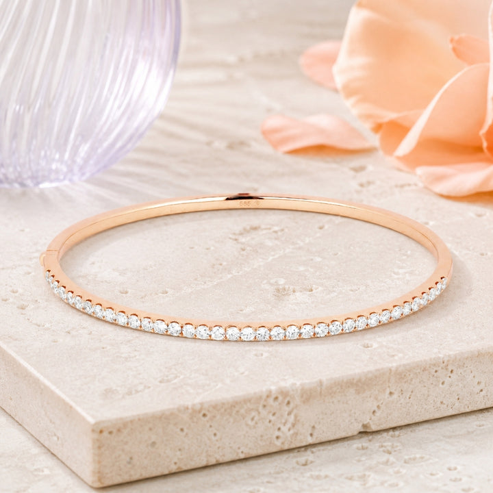 B1019 - 14K Gold Diamond Bangle