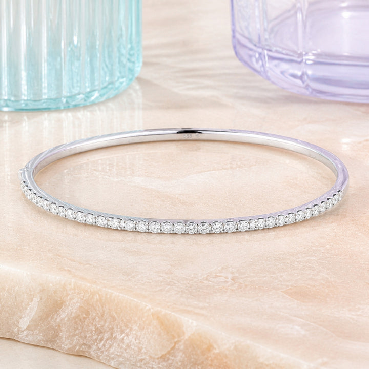 B1019 - 14K Gold Diamond Bangle