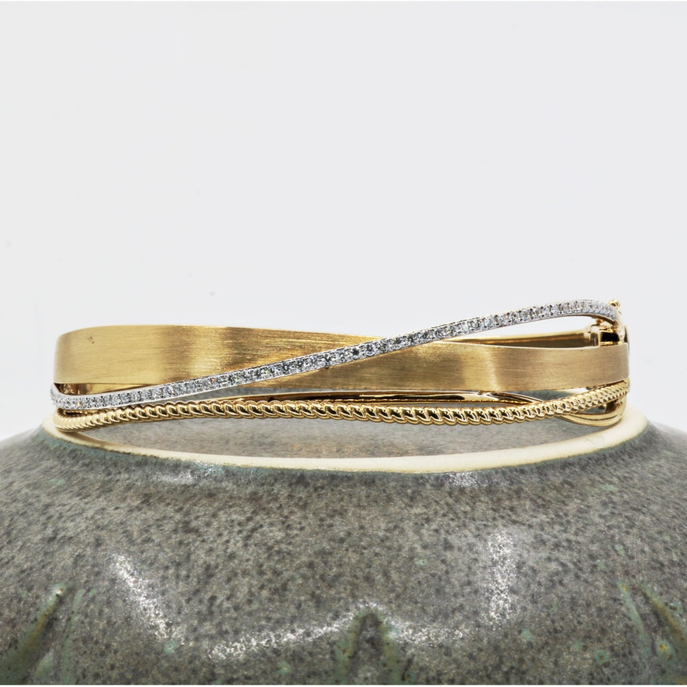 B1101 Yellow Gold White Diamond Bangle Milano Collection 2019 Cocktail Design retail-facing Round Shape UPDATED-21-Apr-2026 B1101Y_2