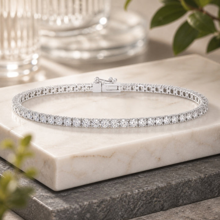 B1110 - 14K Gold Diamond Illusion Setting Bracelet