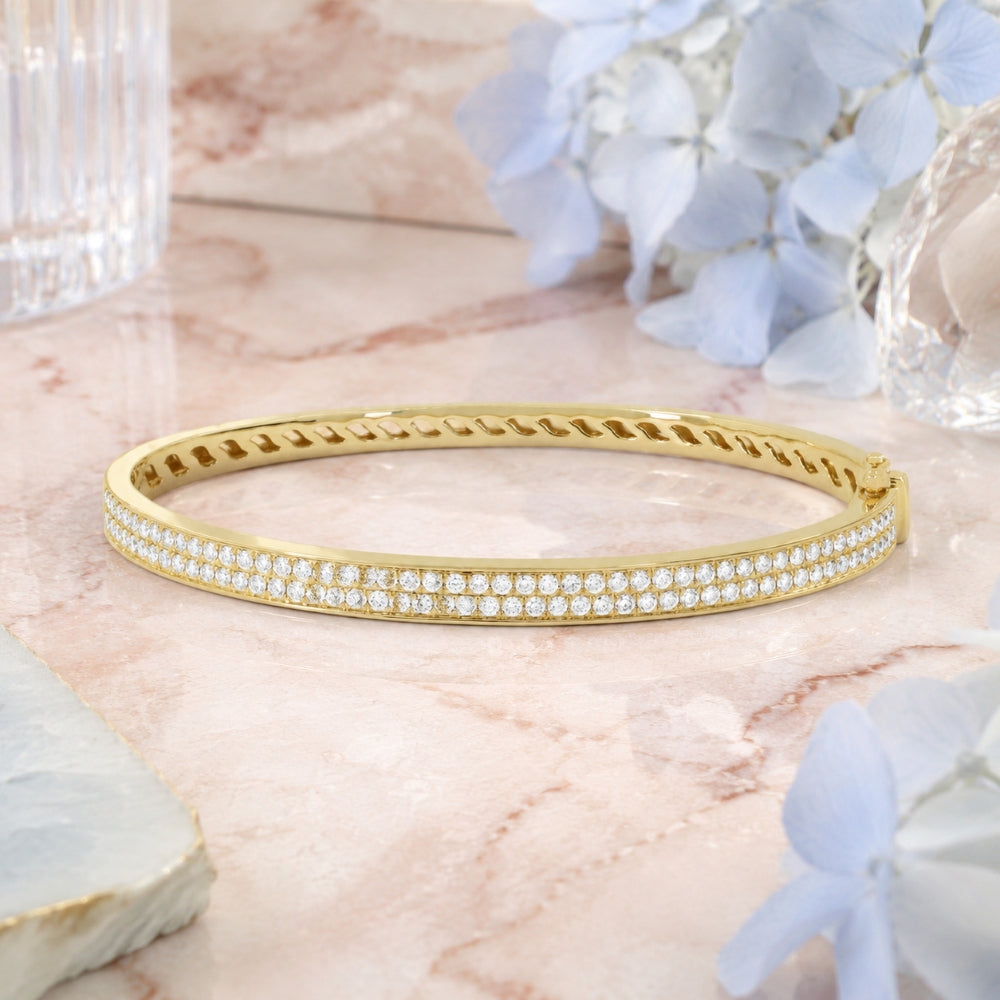 B1146 - 14K Yellow Gold Diamond Bangle