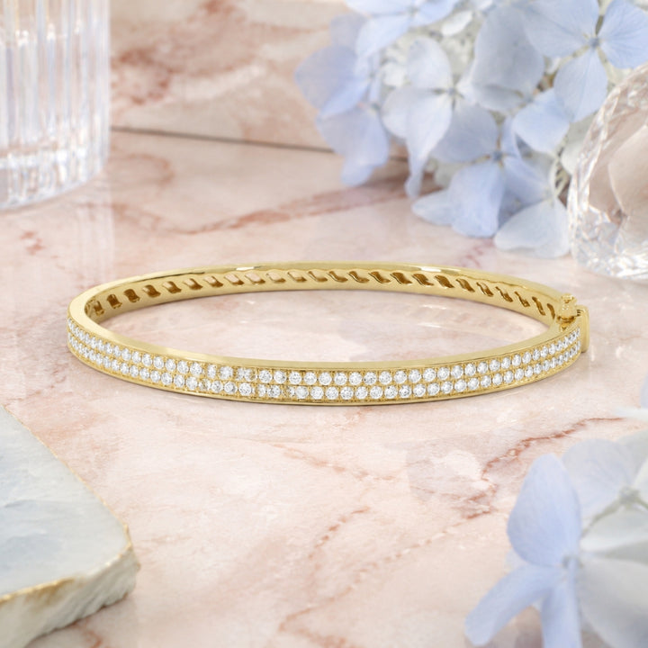 B1146 - 14K Yellow Gold Diamond Bangle