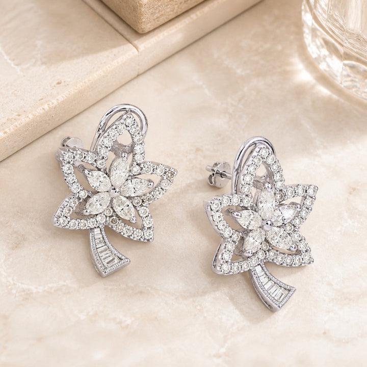 DE6501 - 18K White Gold Diamond Hoop Earrings