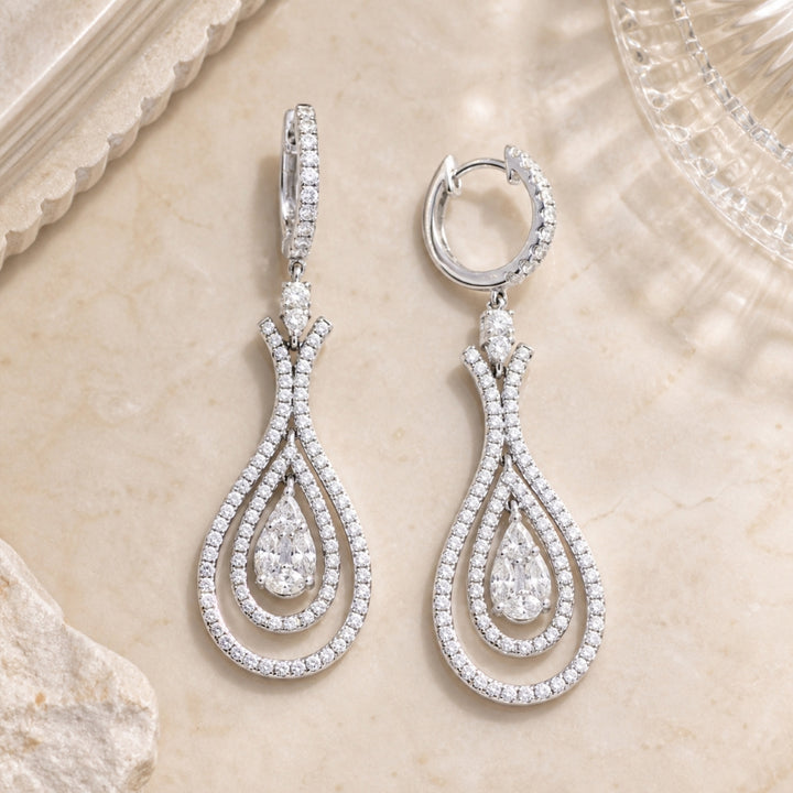 DE7844 - 18K White Gold Diamond Drop Earrings