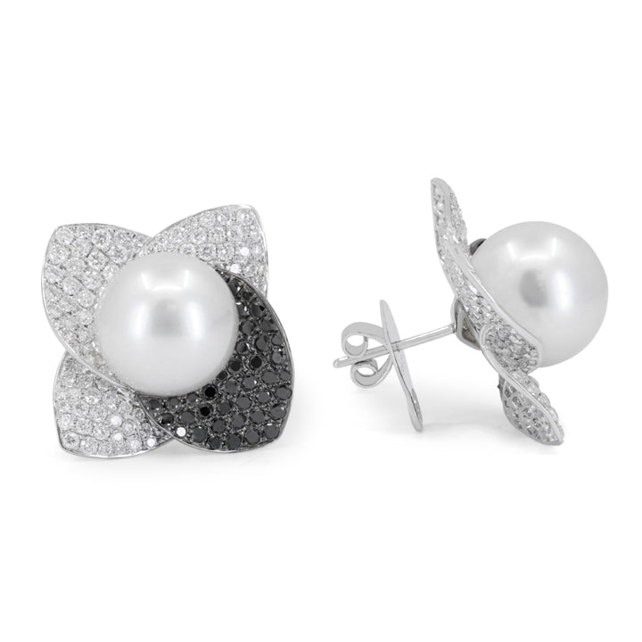 Madison L 18K White Gold Pearl Stud Earrings - style DE8615