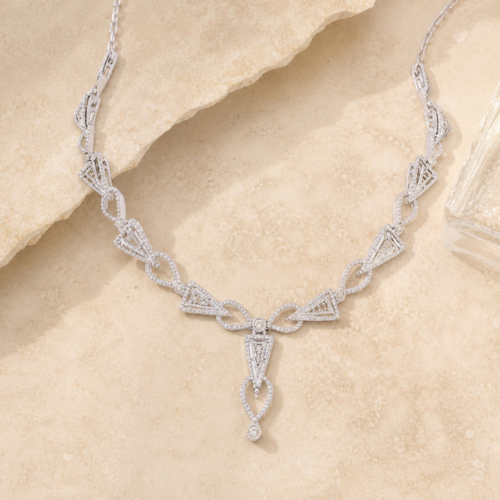 DN3113 - 14K White Gold Diamond Cocktail Necklace