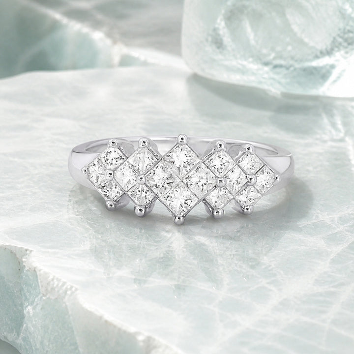 DR6071 - 18K White Gold Diamond Ring