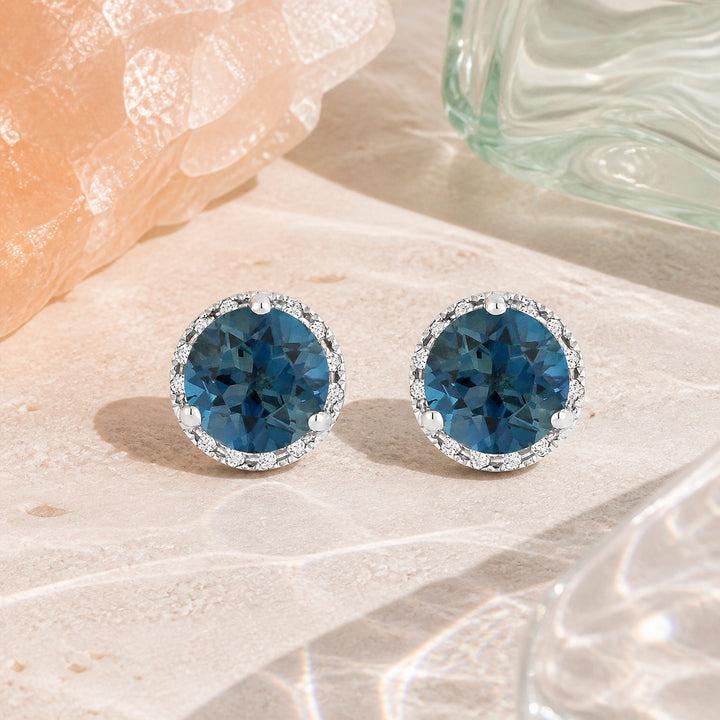 E1023 - 14K Gold Round Stud Earrings