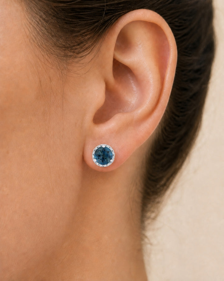E1023 - 14K Gold Round Stud Earrings
