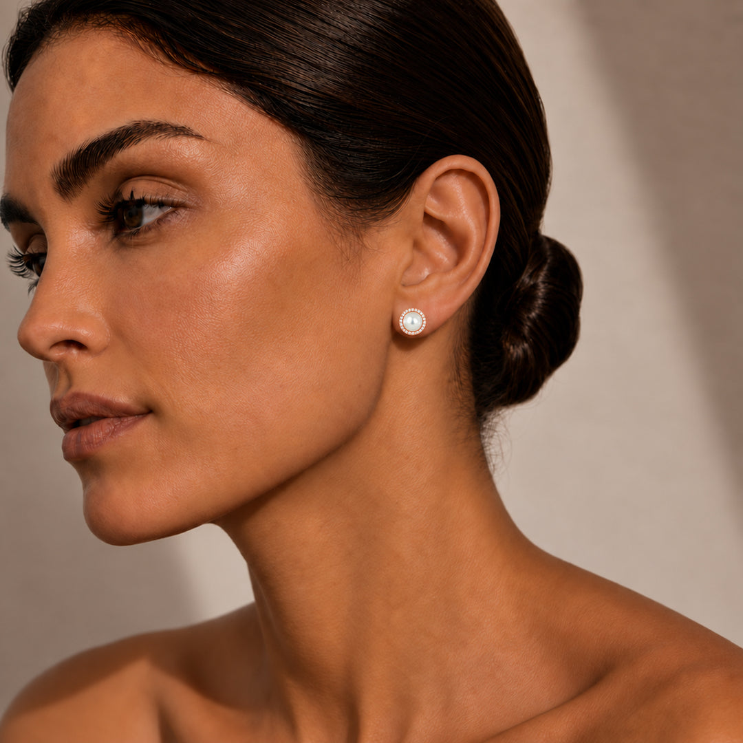 E1266 - 14K Gold Pearl Round Stud Earrings