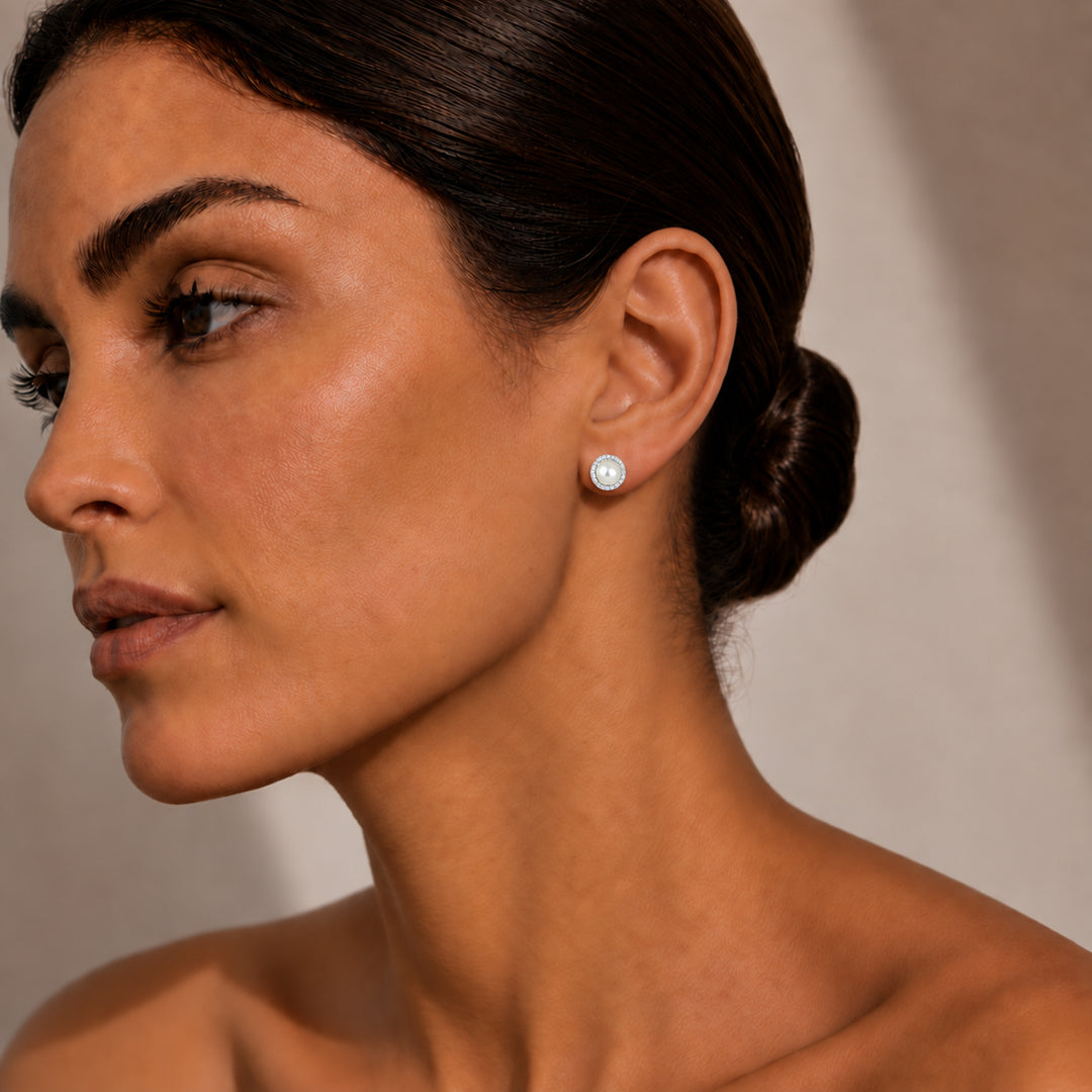 E1266 - 14K Gold Pearl Round Stud Earrings