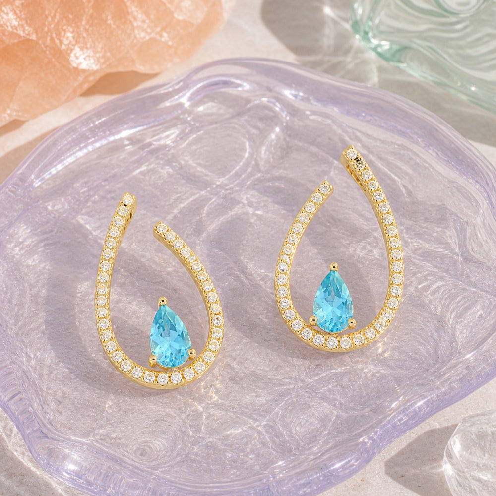 E1466 - 14K Gold Pear Drop Earrings