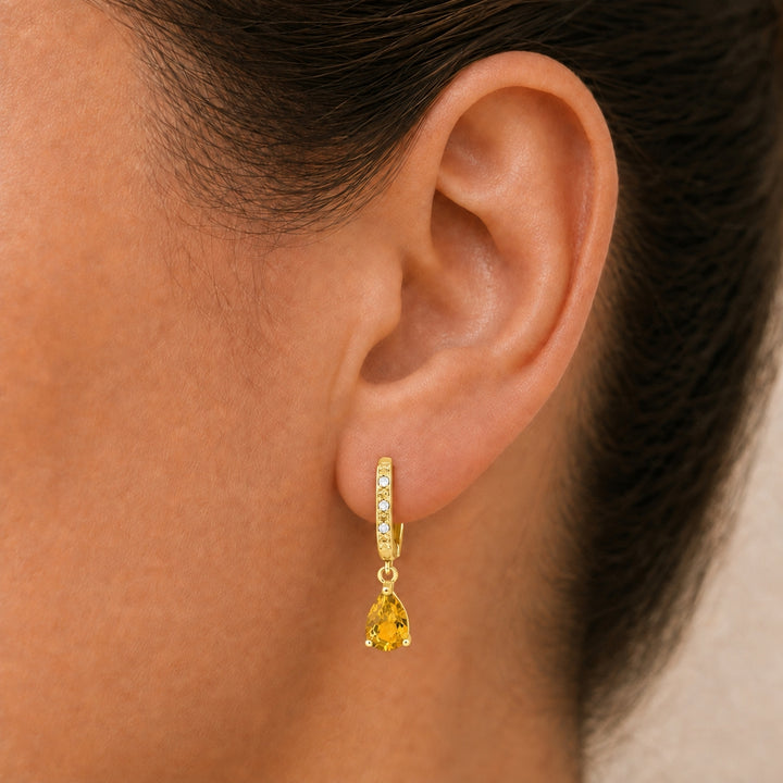 E1469 - 14K Gold Pear Drop Earrings