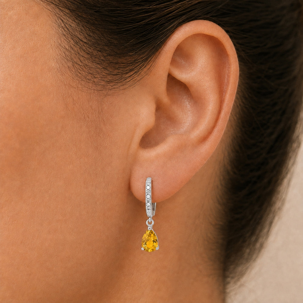 E1469 - 14K Gold Pear Drop Earrings