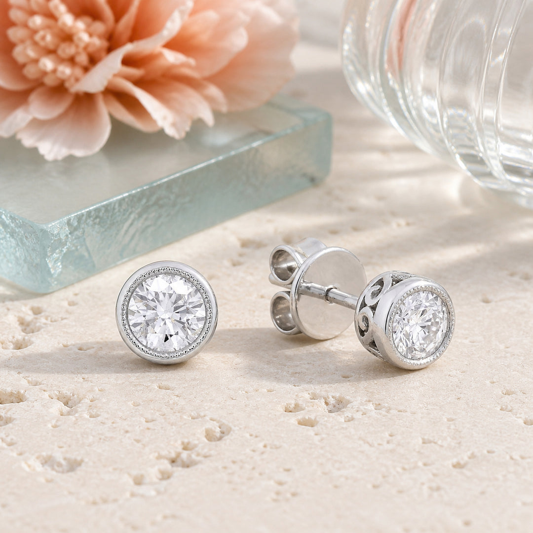 E1470 - 14K White Gold Diamond Round Stud Earrings
