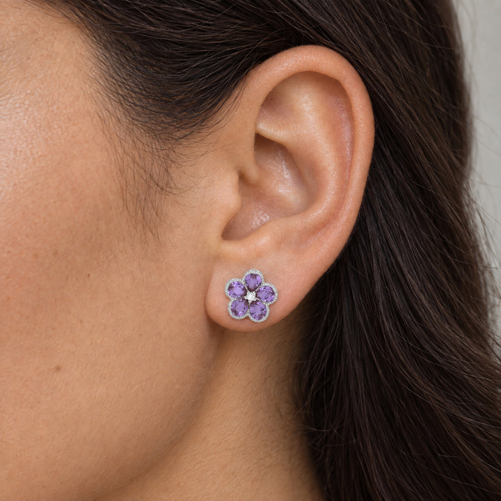 E1518 - 14K Gold Flower Stud Earrings