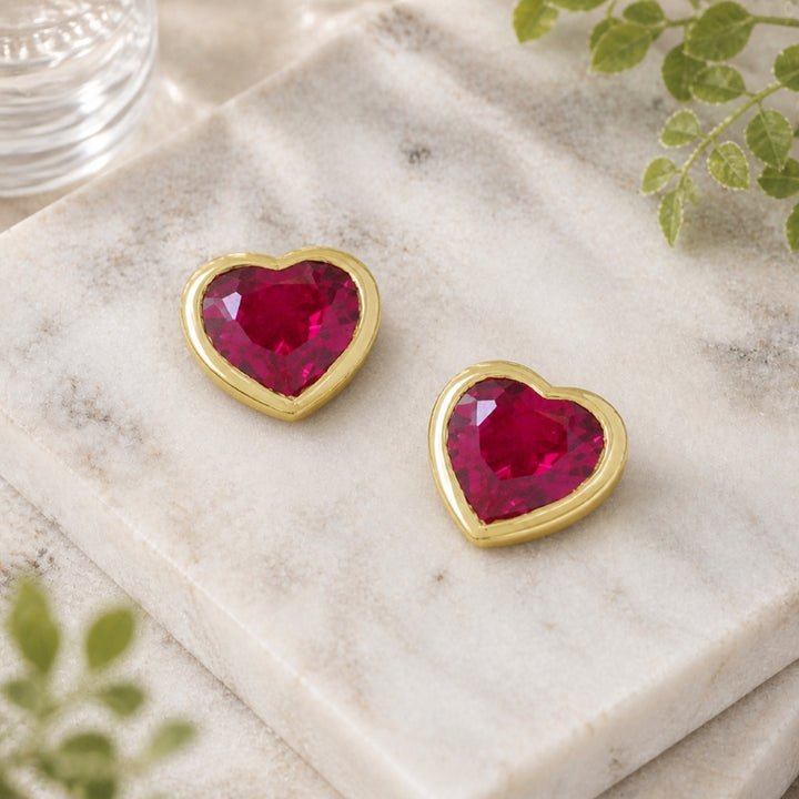 E1846 - 14K Gold Heart Stud Earrings