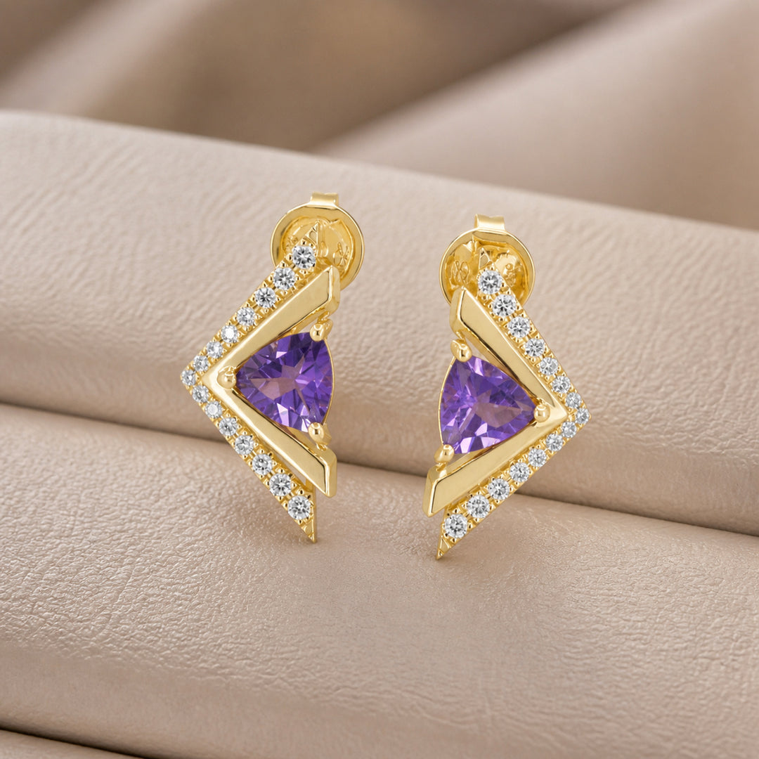 E1921 - 14K Yellow Gold Amethyst Stud Earrings