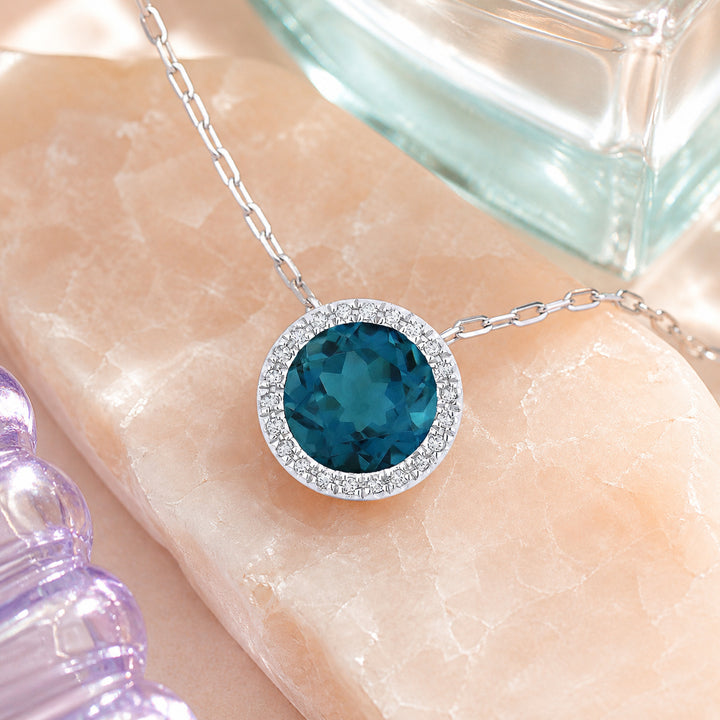 Madison L 14K White Gold London Blue Topaz Round Pendant - style N1041LBTW