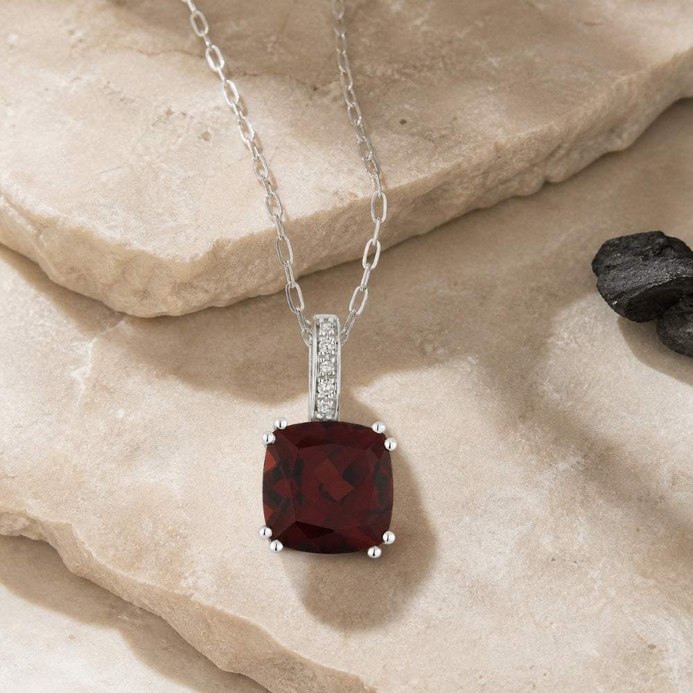 N1070 - 14K Gold Cushion Pendant