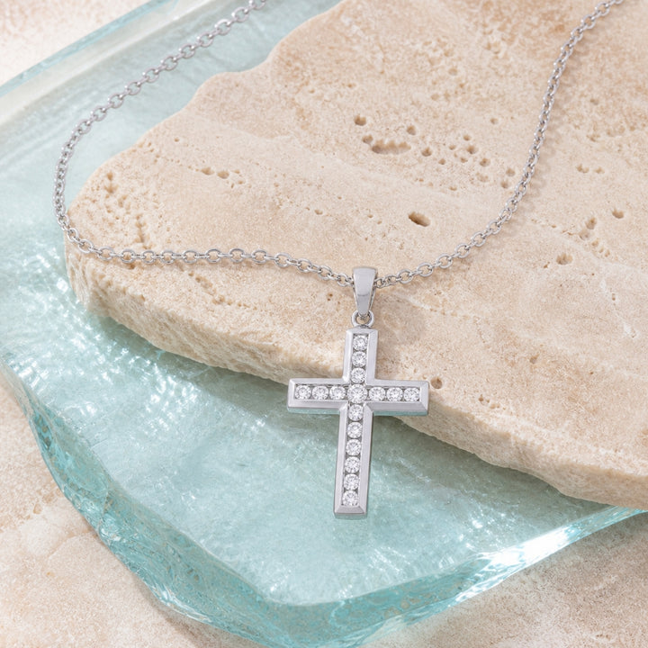 N1079 - 14K Gold Diamond Crucifix Cross Pendant