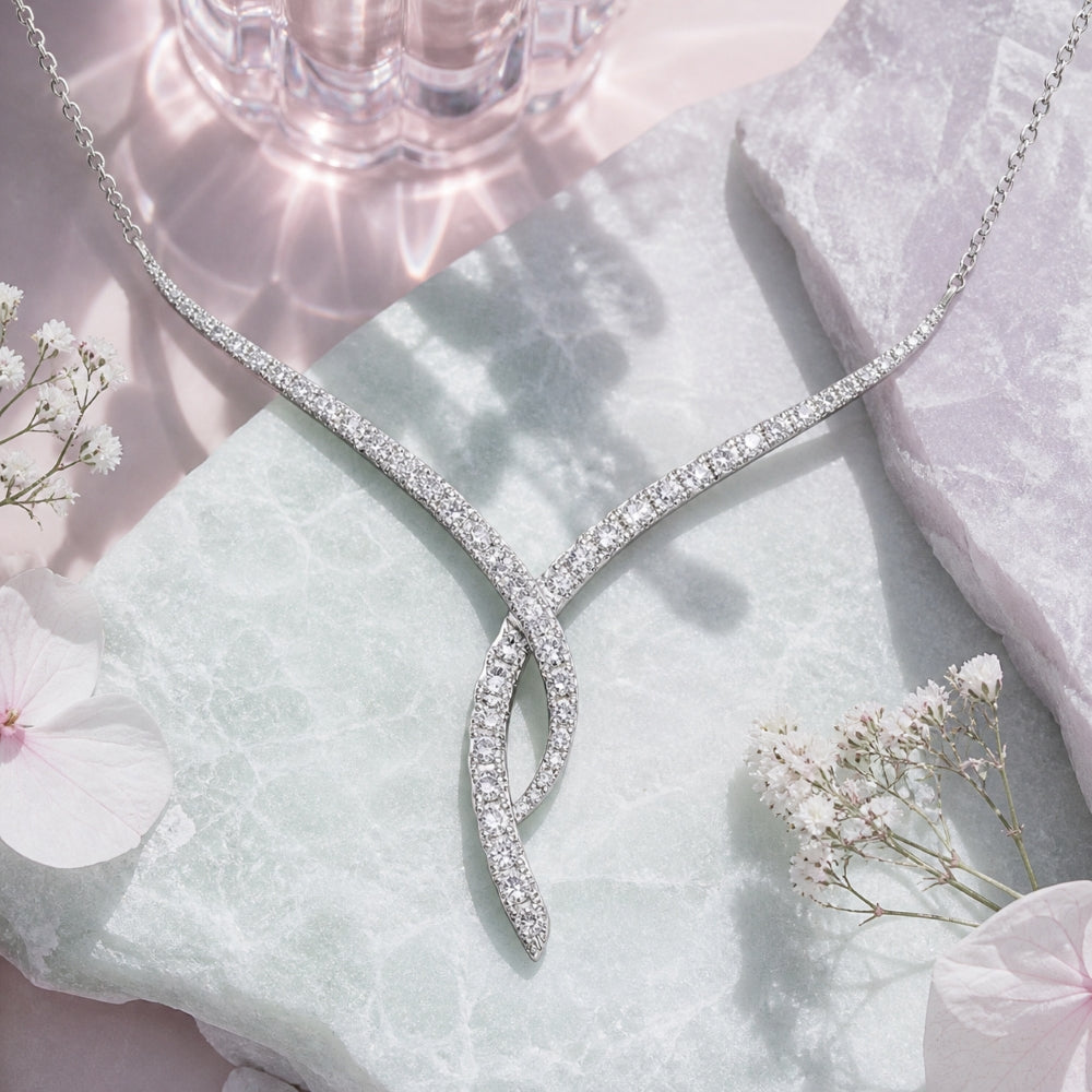 N1364 - 14K Gold Diamond Bar Necklace