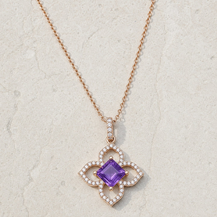 N1381 - 14K Gold Flower Pendant