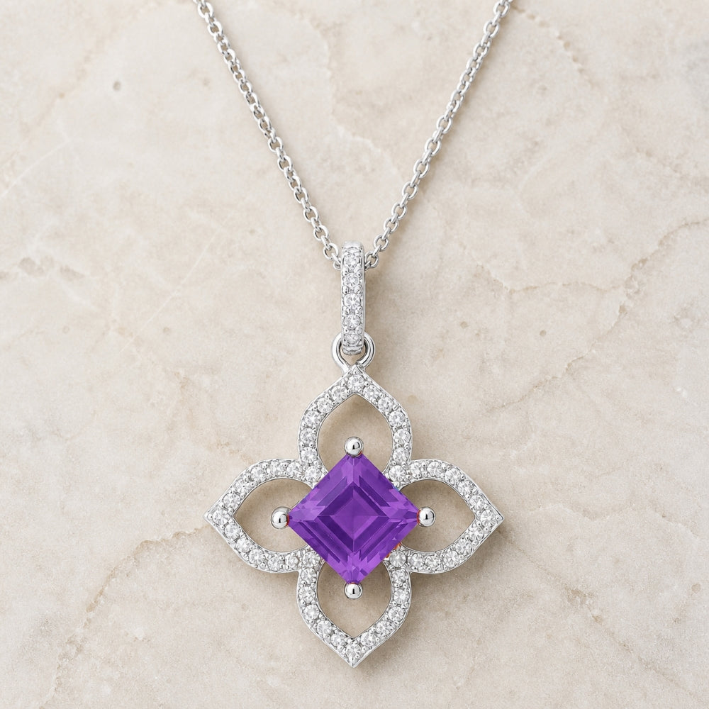 N1381 - 14K Gold Flower Pendant