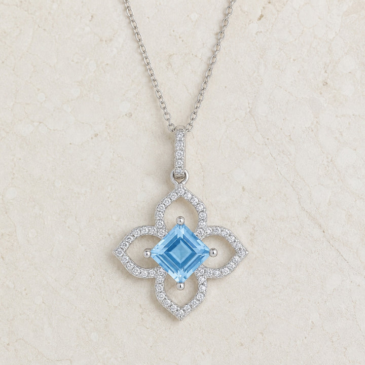 N1381 - 14K Gold Flower Pendant