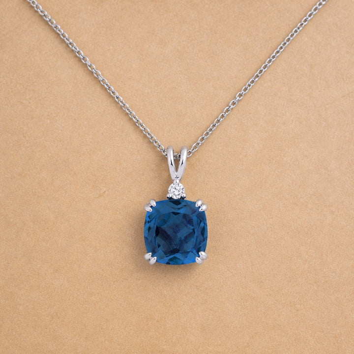 N1464 - 14K Gold Cushion Pendant