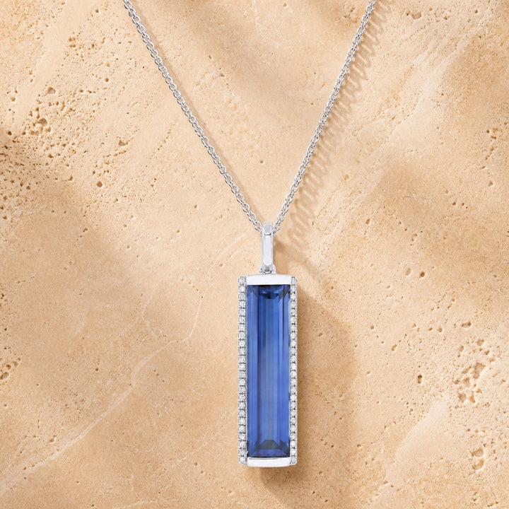 N1604 - 14K Gold Bar Pendant