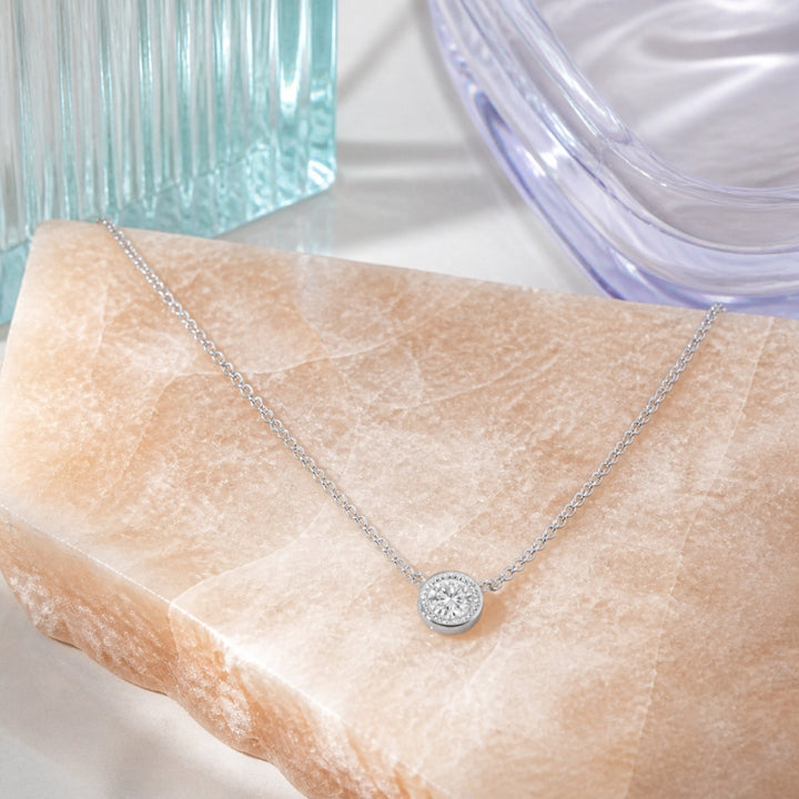 N1627 - 14K Gold Diamond Round Necklace