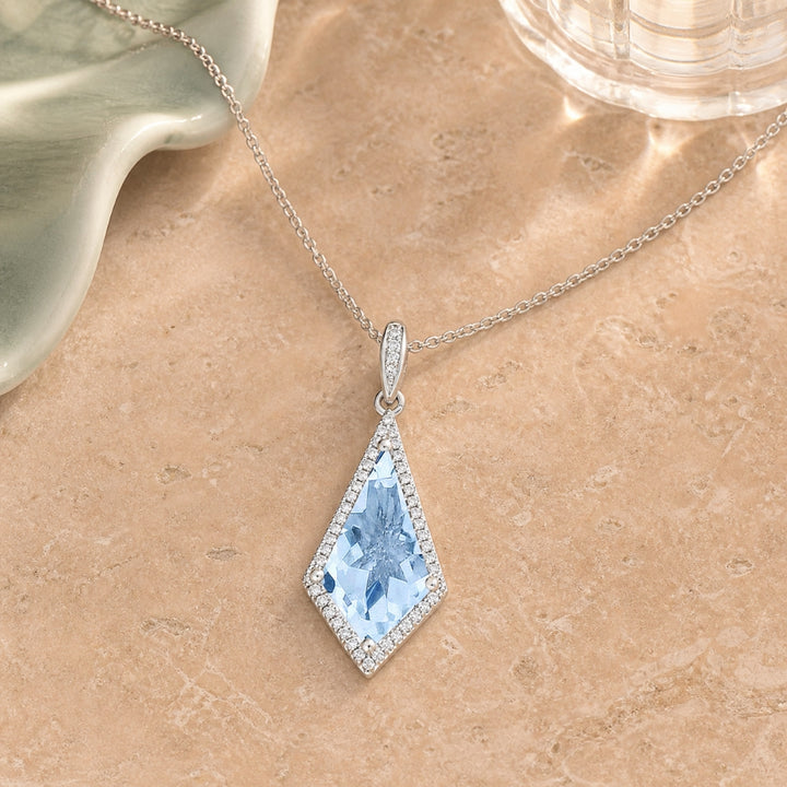 N1732 - 14K Gold Marquise Pendant