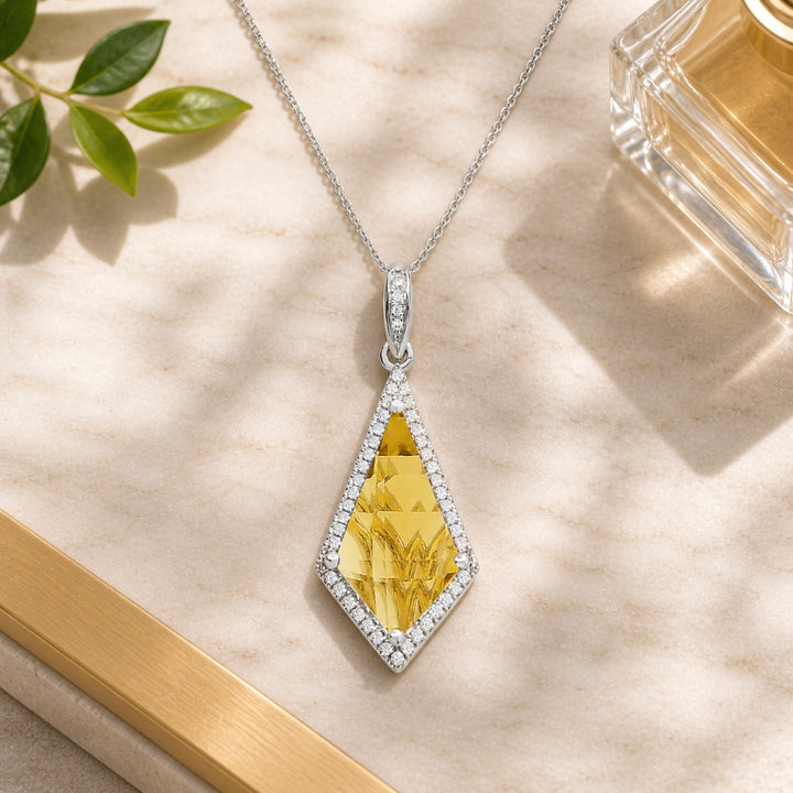 N1732 - 14K Gold Marquise Pendant