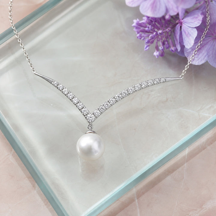 N1823 - 14K White Gold Pearl Bar Necklace