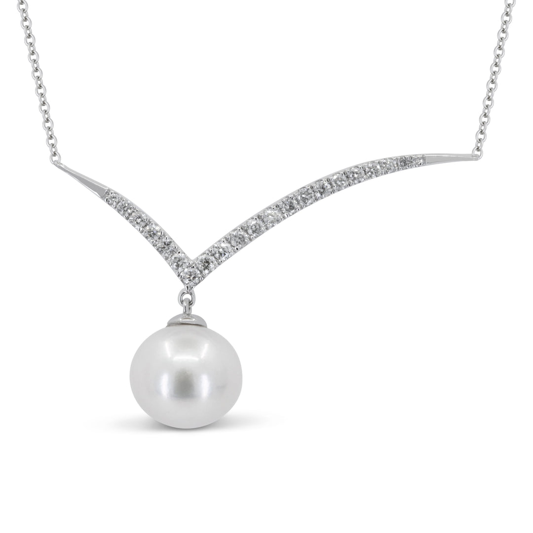 Beautiful Hand Crafted 14K White Gold 8-8.5MM Pearl And Diamond Eclectica Collection Necklace