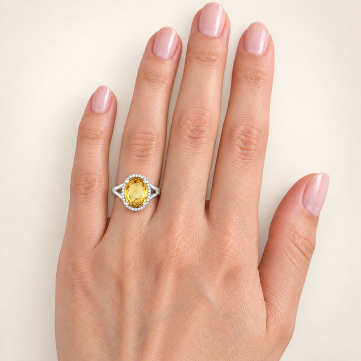 R1059 - 14K Gold Oval Ring