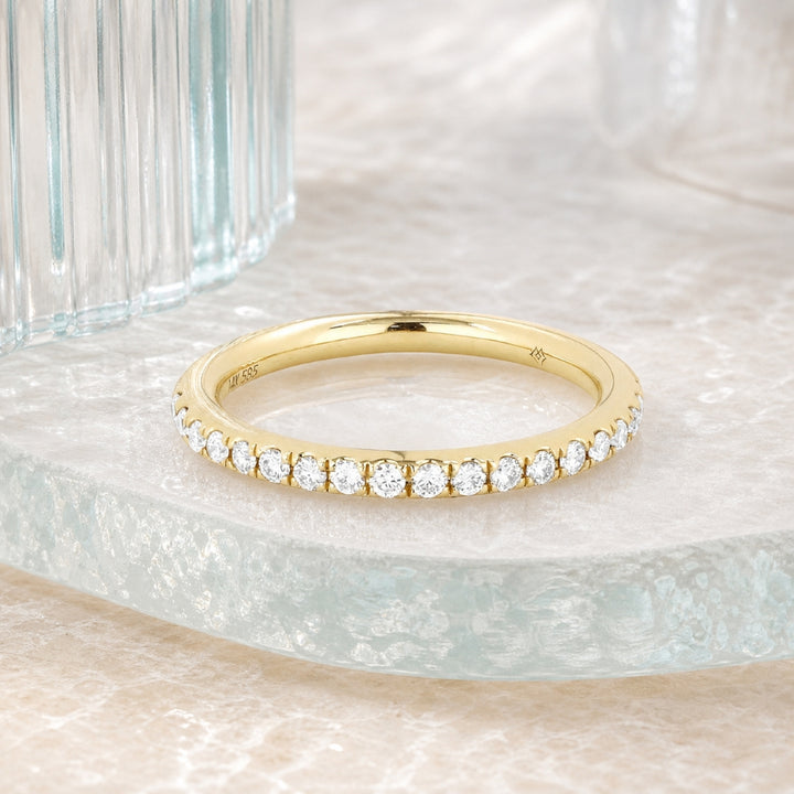 R1068 - 14K Gold Diamond Stackable Ring