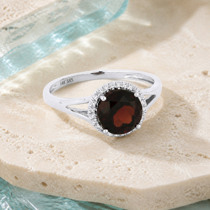 R1075 - 14K Gold Round Ring