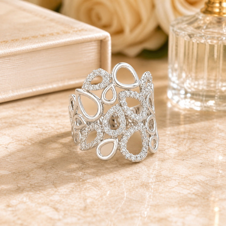 R1119 - 14K White Gold Diamond Cocktail Ring
