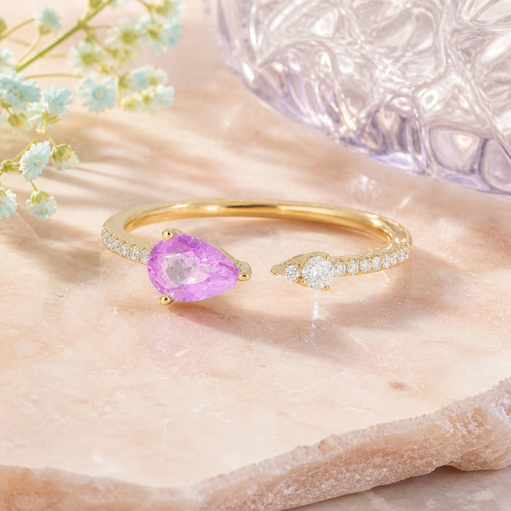 R1136 - 14K Yellow Gold Ring