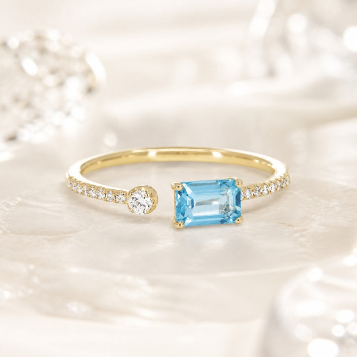 R1140 - 14K Gold Ring