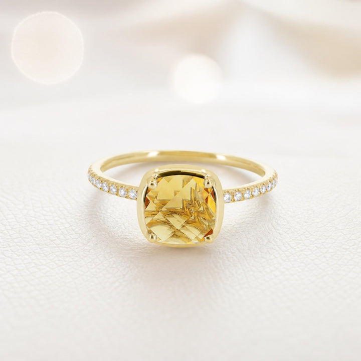 R1144 - 14K Gold Ring