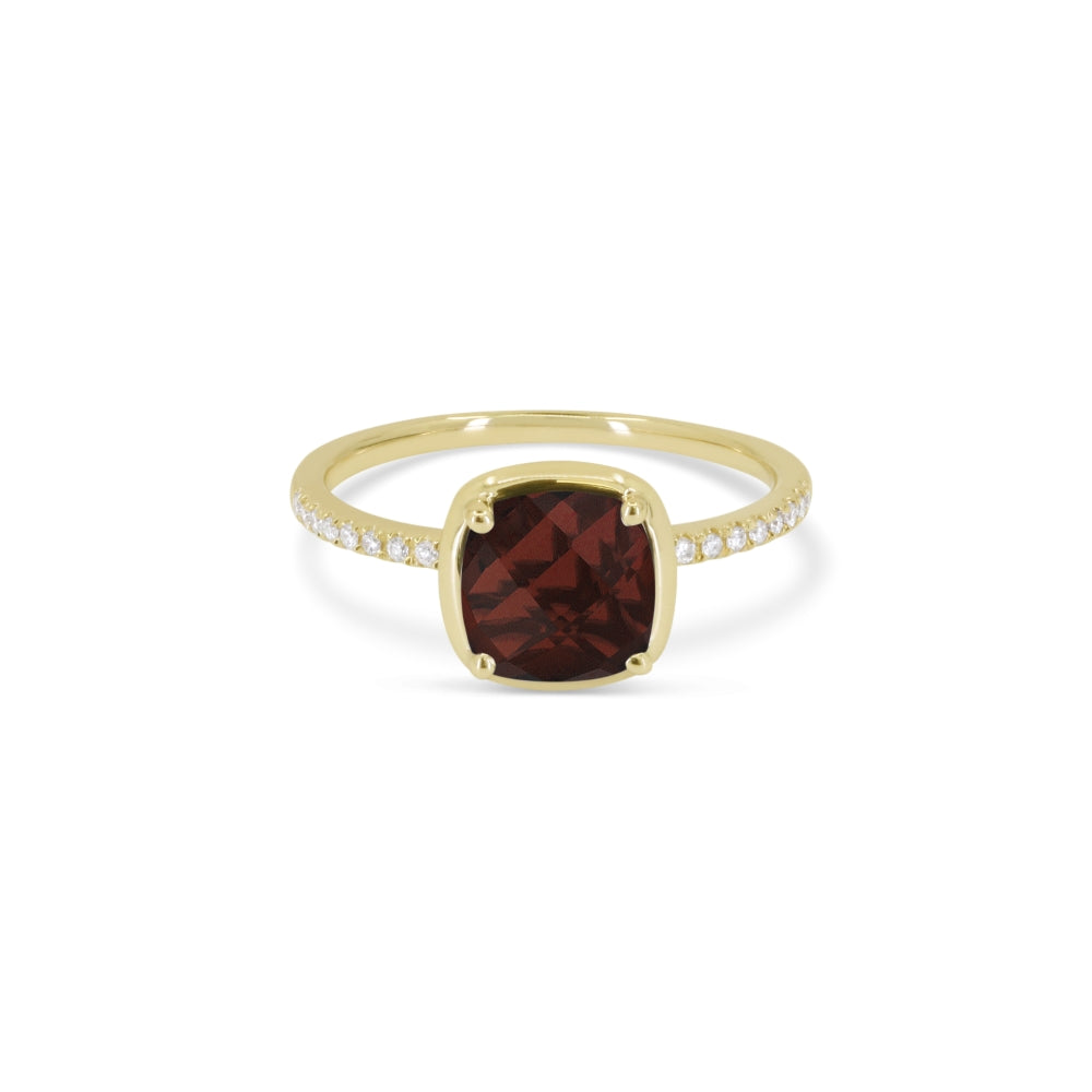 Beautiful Hand Crafted 14K Yellow Gold  Garnet And Diamond Essentials Collection Ring