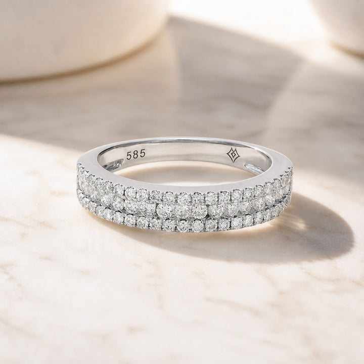 R1152 - 14K White Gold Diamond Round Ring