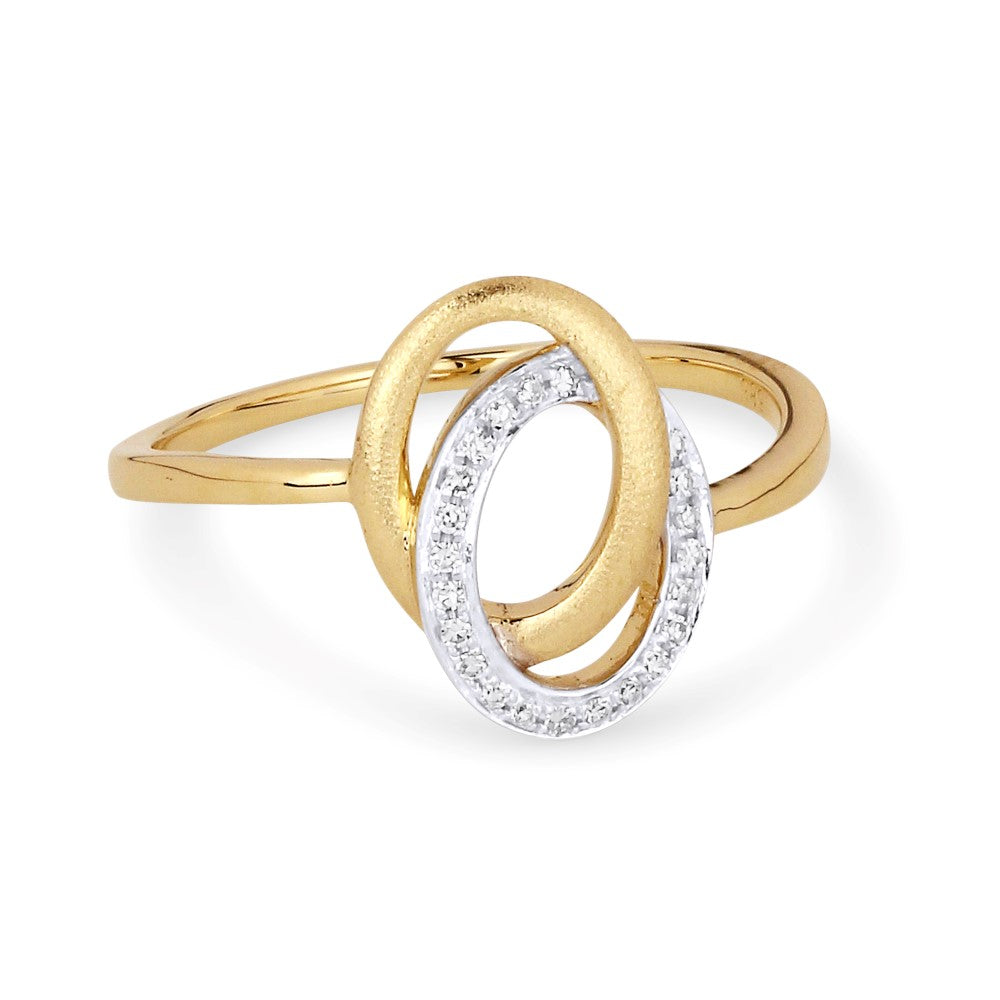 Beautiful Hand Crafted 14K Yellow Gold White Diamond Milano Collection Ring