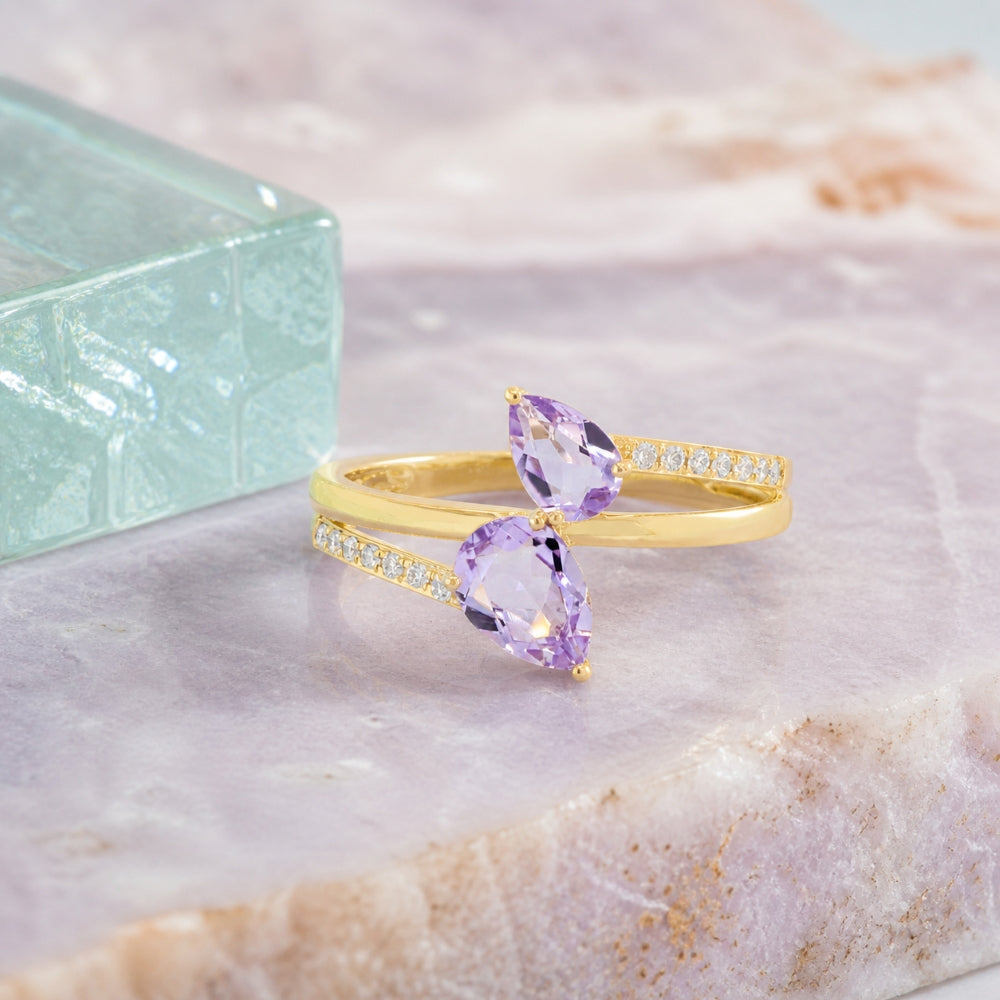 R1366 - 14K Yellow Gold Blue Topaz & Pink Amethyst Ring